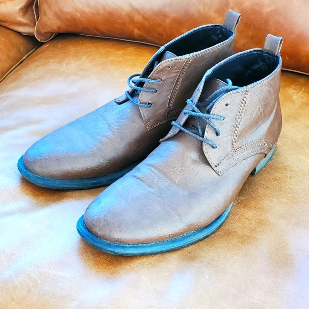 Guess Mens Chukka boots